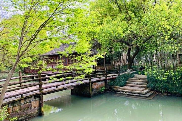 Overnight Escape to Wu Village: Wuzhen Water-Town Hotel Stay & Breakfast