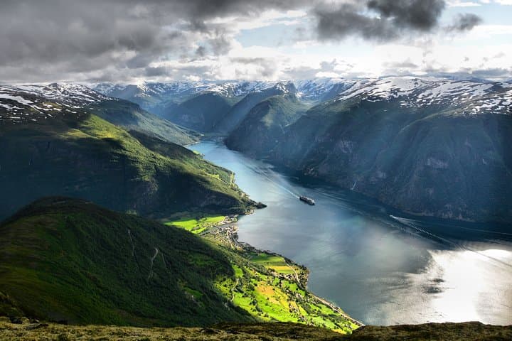 Oslo to Bergen in a Day: Sognefjord, Flåm Railway & Fjord Cruise photo 2