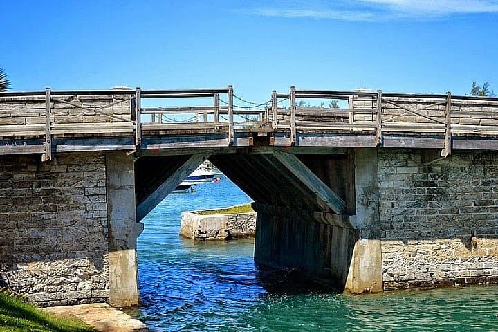 Bermuda Highlights Tour: Dockyard, Pink Sand Beaches & Historic Sights photo 3