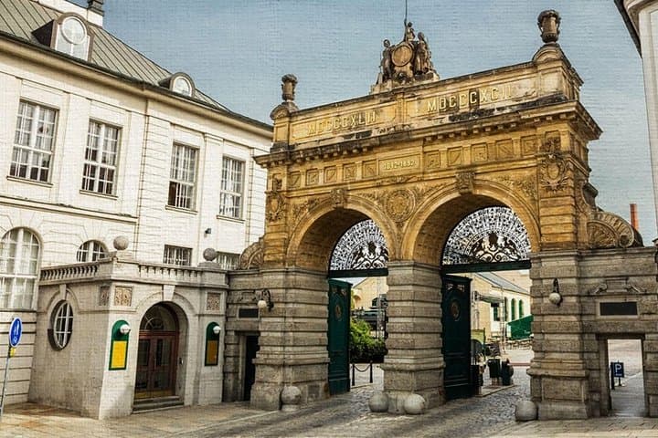 Pilsner Urquell Brewery Private Day Trip — Pilsen City & Koneprusy Caves photo 4