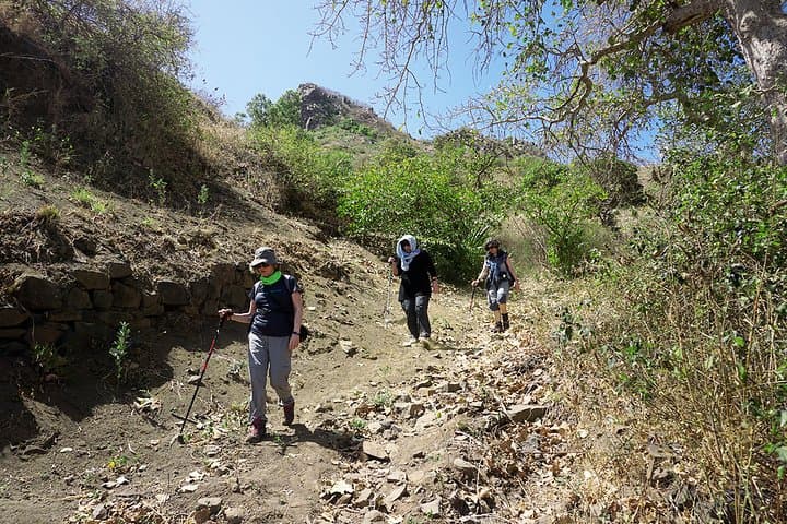 Hiking Ribeira Brava: Caramujo, Carvoeiros & Queimadas Trail on São Nicolau photo 2