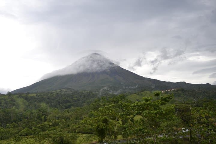 Arenal to San José Private Transfer — Scenic 3–4 Hour Ride for Up to 5 photo 5