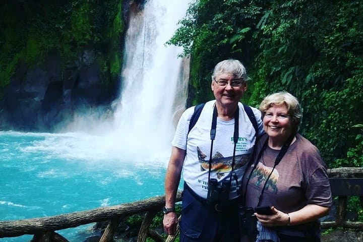Private Transfer from Rio Celeste Hideaway to San José (SJO) — Up to 8 Passengers