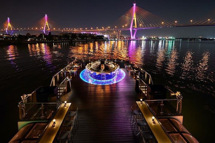 Evening Saffron Dinner Cruise on Bangkok's River of Kings photo 4