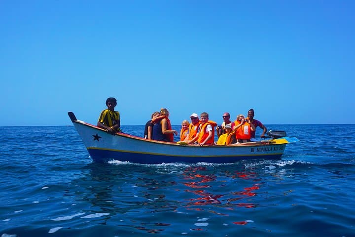Ribeira da Barca Boat Trip: Cave Snorkeling & Beach BBQ in Cape Verde