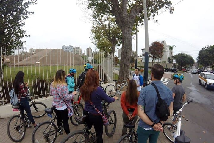 Coastal Bike Tour of Miraflores, Barranco & Morro Solar — Lima's Scenic Ride photo 5