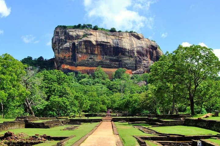 Sigiriya and Dambulla Day Trip from Kalutara: Climb Lion Rock & Explore Cave Temples photo 6