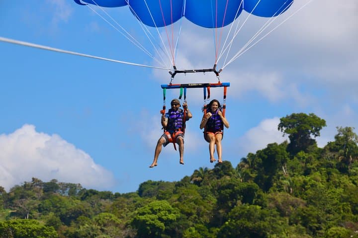 Parasailing Over Manuel Antonio: Espadilla Beach Flights with Aguas Azules photo 5