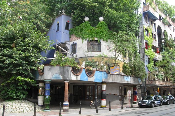 Virtual Tour on the Trail of Hundertwasser — Vienna's Colorful Architecture and Art