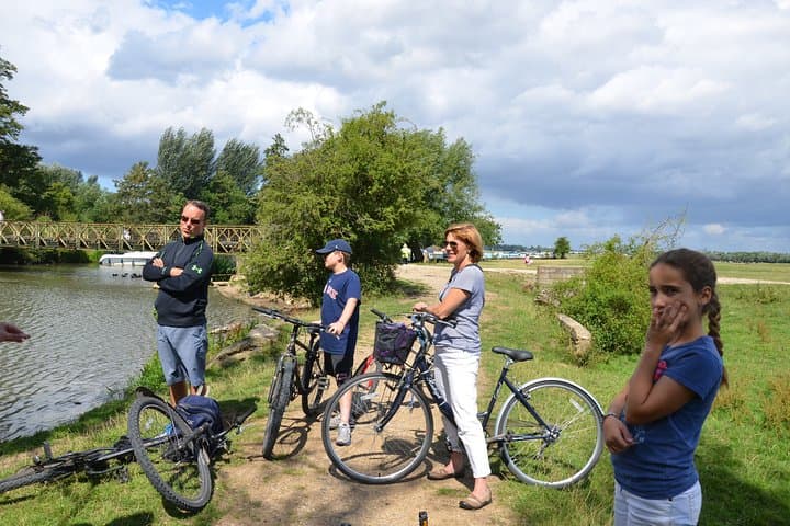 Oxford Bike Tour with Student Guide — Ride Through Colleges, Meadows & Hidden Corners photo 5
