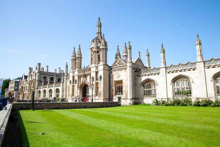 Cambridge with an Insider: Private 2-Hour Walking Tour Led by University Alumni photo 2