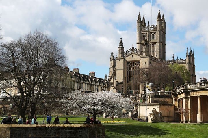 Private Family Tour of Bath with a University Guide — Roman Baths, Jane Austen & Pulteney Bridge photo 4