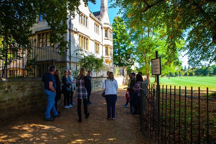 3-Hour Private Oxford University Tour with Alumni Guide — Bodleian, Trinity & Harry Potter Sites