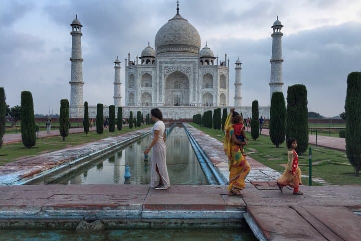 Agra Heritage Walk and Taj Mahal Sunset Tour from Delhi — Full-Day Cultural Excursion photo 3