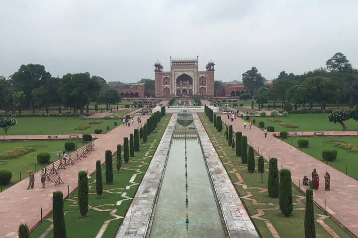 Agra Heritage Walk and Taj Mahal Sunset Tour from Delhi — Full-Day Cultural Excursion photo 5