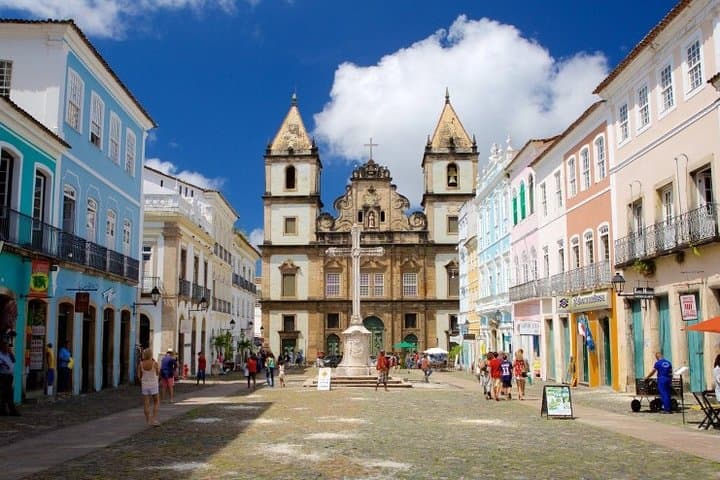 Historical Bahia Walking Tour — Pelourinho & Farol da Barra photo 4