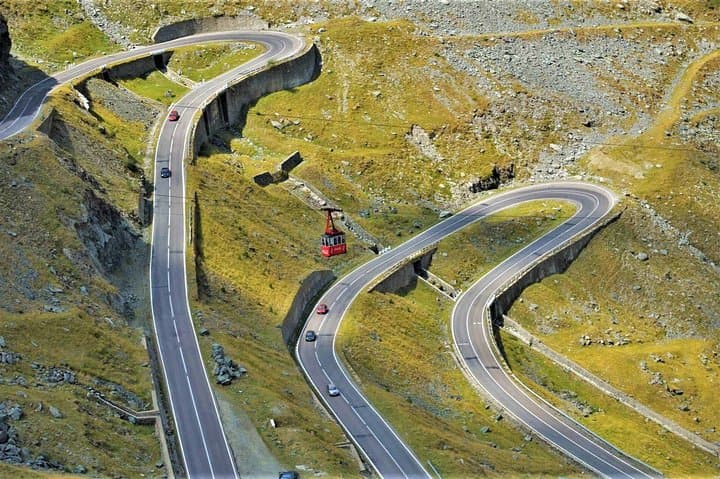 Transfagarasan Mountain Road: 4-Day Transylvania Tour from Bucharest