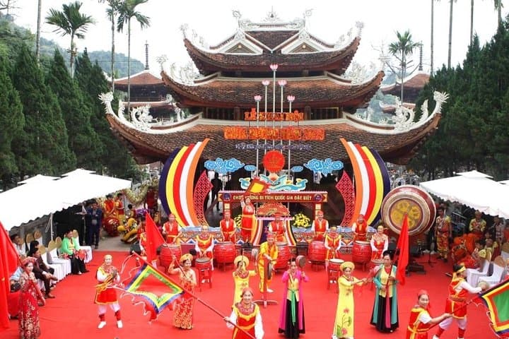 Perfume Pagoda Private Day Trip from Hanoi with One-Way Cable Car photo 6