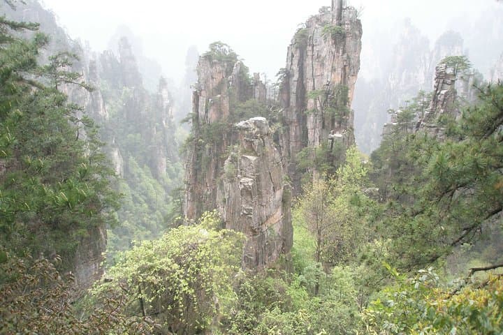 6-Day Private Hunan Tour: Changsha, Zhangjiajie & Fenghuang Guide photo 3