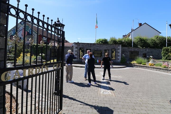 Falls Road Murals Walking Tour with Former Prisoners — Belfast Conflict Mural Walk photo 2