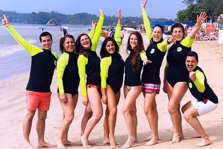 Beginner Group Surf Lesson in Weligama Bay — 90-Min Surf School photo 2