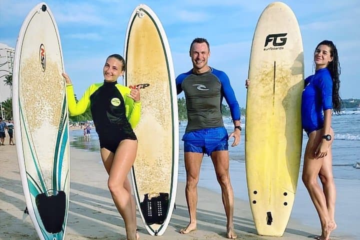 Private Intermediate Surf Lesson in Weligama Bay, Sri Lanka