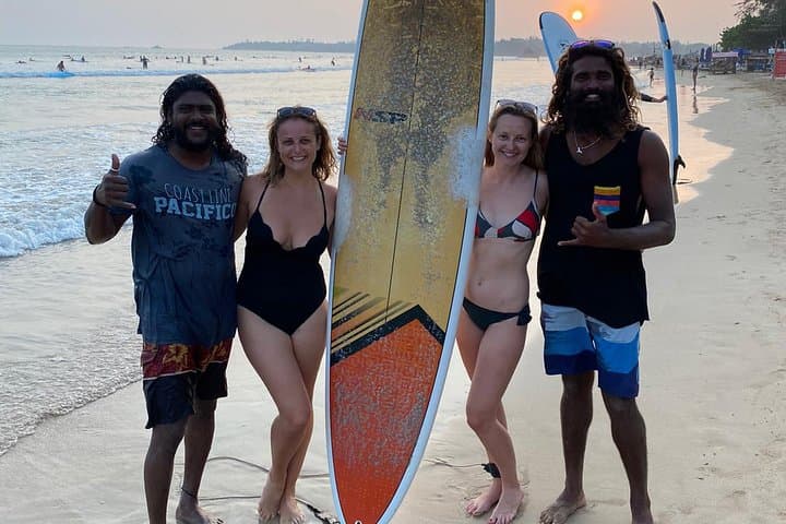 Private Intermediate Surf Lesson in Weligama Bay, Sri Lanka photo 5