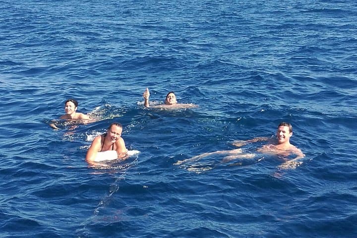 Barcelona Sailing Tour with Swim & Drinks — Port Olímpic Cruise & Snorkel photo 2