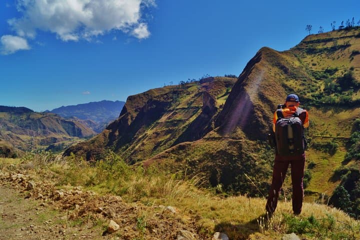 Quilotoa Loop & Toachi Canyon: 3-Day Andean Trek from Quilotoa to Isinlivi photo 5