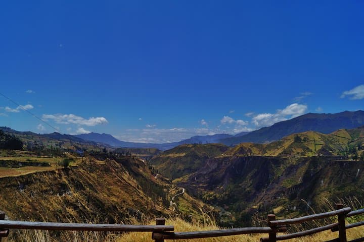 Quilotoa Loop & Toachi Canyon: 3-Day Andean Trek from Quilotoa to Isinlivi photo 3