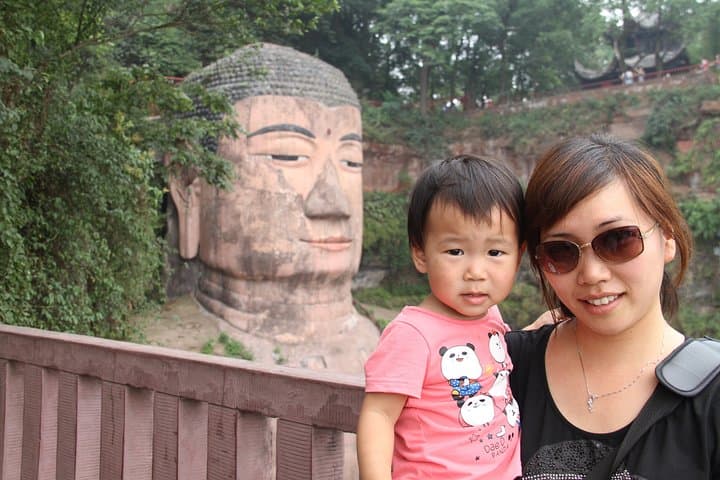 7-Day Private Sichuan Tour: Chengdu, Mount Emei & Jiuzhaigou Highlights photo 3