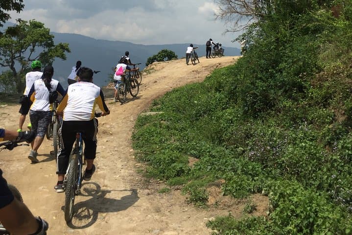 Kathmandu Mountain Bike Day Ride: 30km Valley Singletrack & Himalayan Vistas photo 2