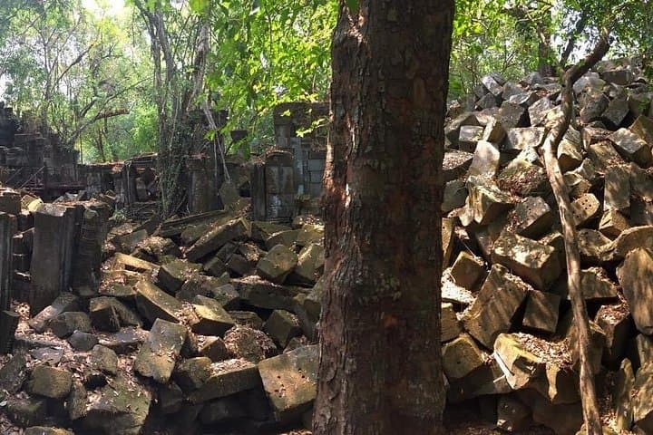 Beng Mealea & Koh Ker: Full-Day Jungle Temple Tour from Siem Reap photo 3