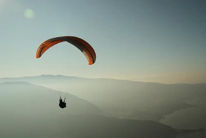 Paragliding in Kullu Manali: Tandem Flights Over Solang Valley photo 4