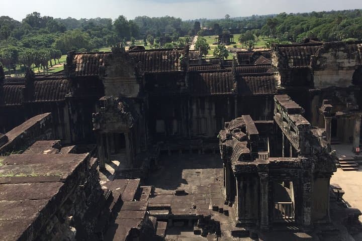 One-Day Angkor Temples Tour: Angkor Wat, Angkor Thom & Ta Prohm (Sunset) photo 2