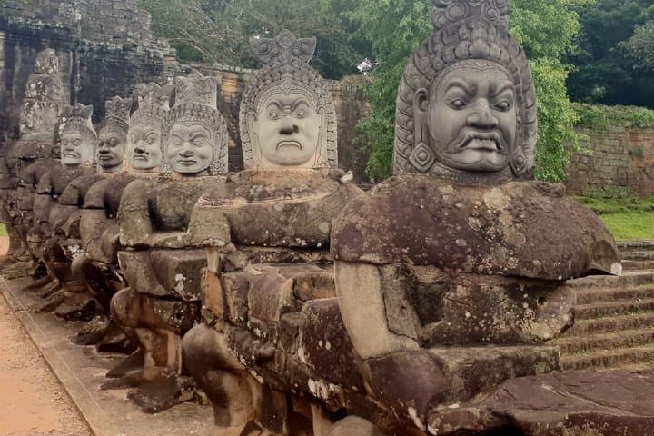 Private Angkor Wat Day Tour: Angkor Thom, Bayon & Ta Prohm photo 6