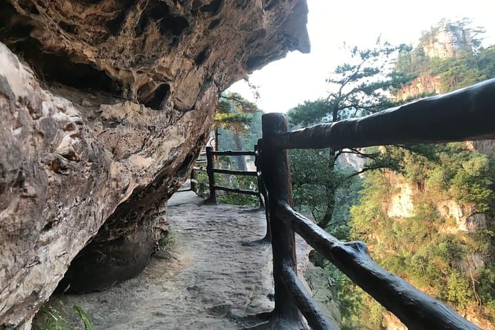 5-Day Zhangjiajie Hiking Expedition — Explore Zhangjiajie National Forest Park In-Depth photo 3