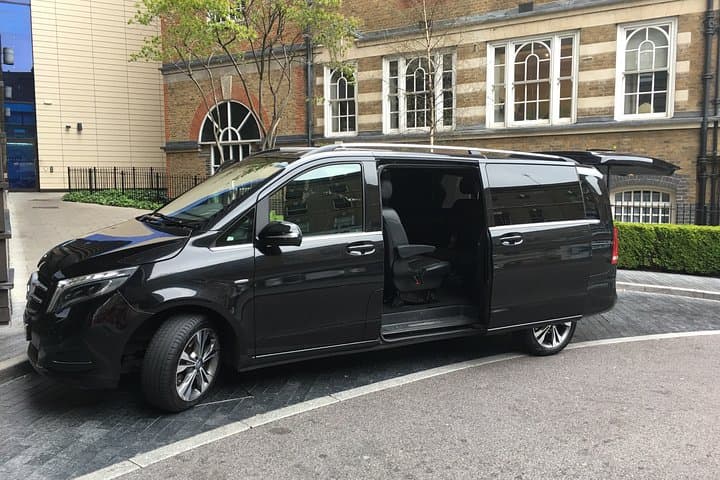 Private Transfers Between Harwich International Cruise Port and London Stansted Airport: Reliable Door-to-Door Service photo 3