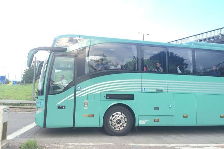 Door-to-door Private Transfers Between Portsmouth International Port and London City Airport photo 2