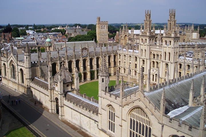 Oxford Private Day Tour: Historic Colleges, Bodleian & River Walks photo 3