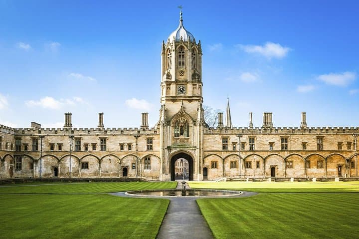 Oxford Private Day Tour: Historic Colleges, Bodleian & River Walks photo 4