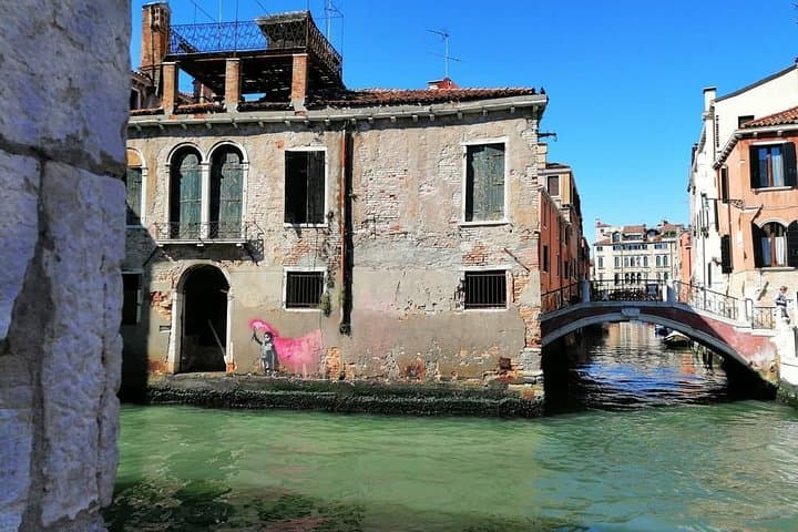Hidden Alleys & Local Life: Off-the-Beaten-Path Walk in Venice