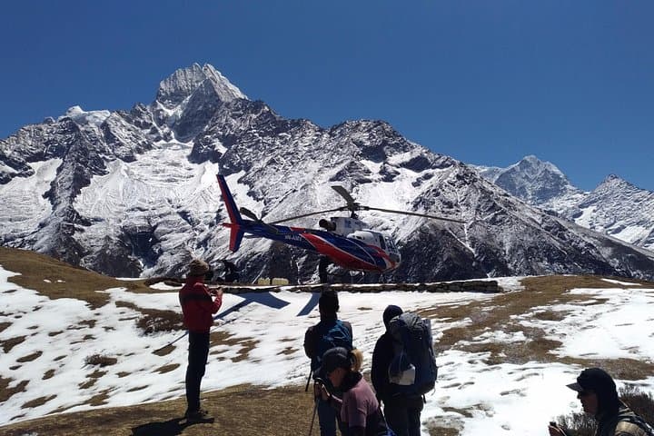Everest Helicopter Tour from Kathmandu: Kala Patthar & Everest View Hotel in a Day photo 2