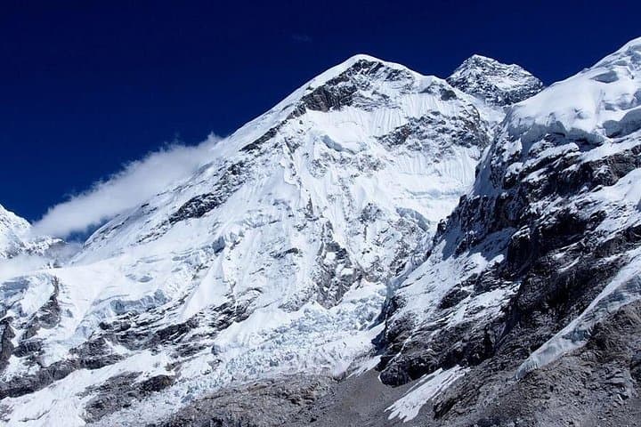 Everest Helicopter Tour from Kathmandu: Kala Patthar & Everest View Hotel in a Day photo 4