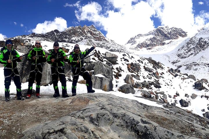 Full-Day Ice Climbing Adventure on La Paz’s Glacial Slopes photo 6