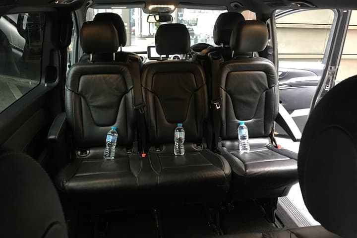 Private Transfers Between Harwich International Cruise Port and London Stansted Airport: Reliable Door-to-Door Service photo 4