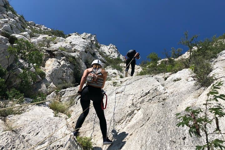 Nido de los Aguiluchos Via Ferrata: Hiking, Climbing & 3 Rappels in La Huasteca, Monterrey photo 6