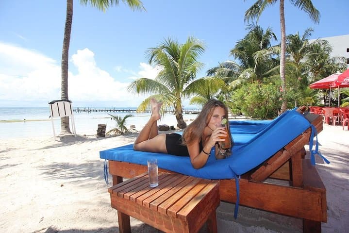 Catamaran to Isla Mujeres: Day Sail, Snorkel & Beach Club from Cancún photo 3