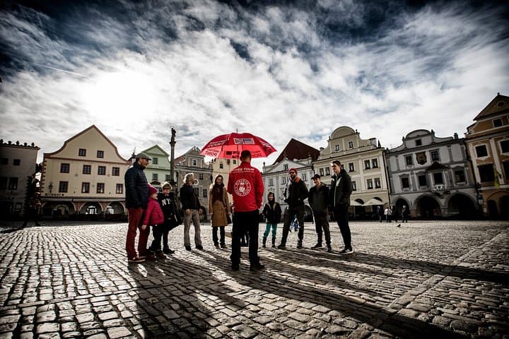 Český Krumlov Free Walking Tour: Castle Courtyards, Bears & Renaissance Streets