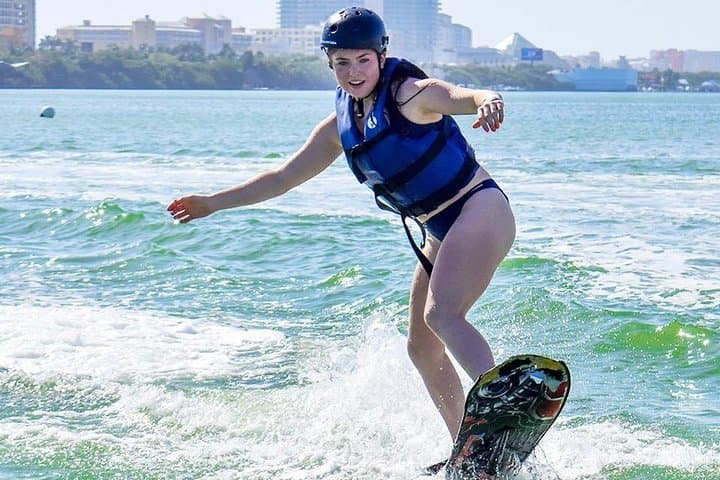 Fly a Hoverboard Over Cancun’s Caribbean: 30‑Minute Extreme Water Experience photo 2